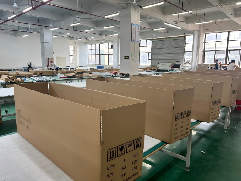 Fanxstar, beratus-ratus luminair tri-bukti dihantar ke luar negara